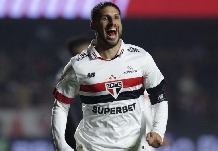 imagem da materia: Calleri descarta sair do São Paulo: 