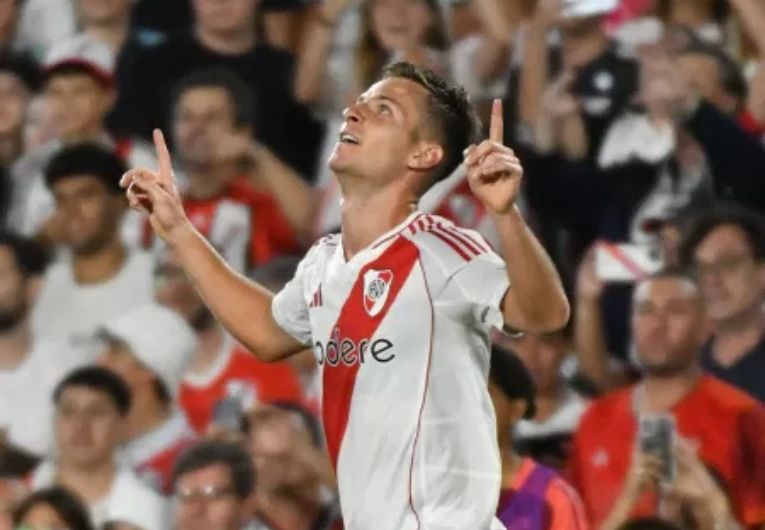 imagem da materia: Ex-São Paulo, Galoppo faz golaço em vitória do River Plate