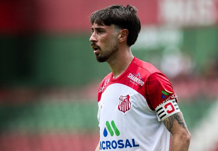 imagem da materia: Thiaguinho completa 50 jogos pelo Capivariano