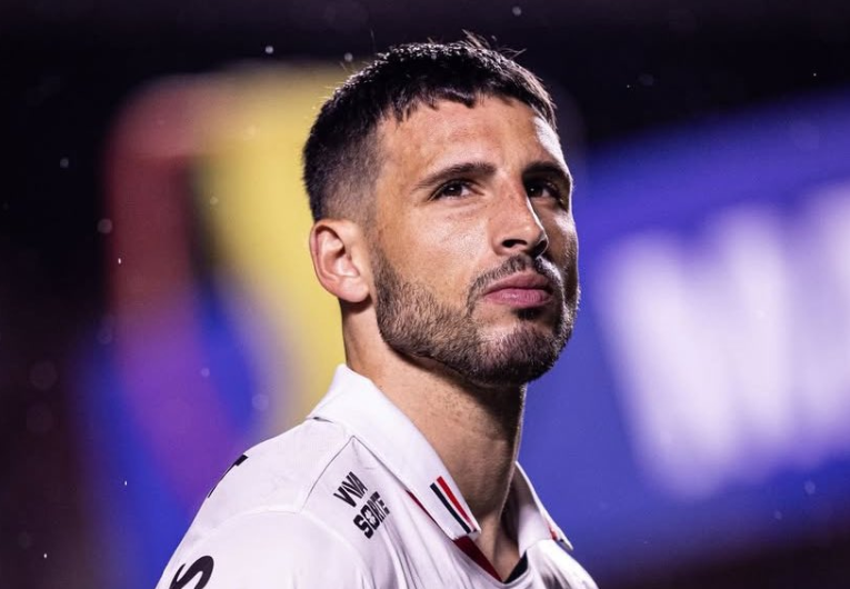 imagem da materia: Calleri atinge marca de 100 participações em gol pelo SPFC