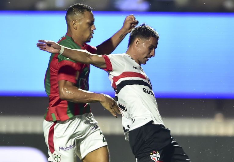 imagem da materia: Estrela de Ryan Francisco brilha, e São Paulo vence a Lusa