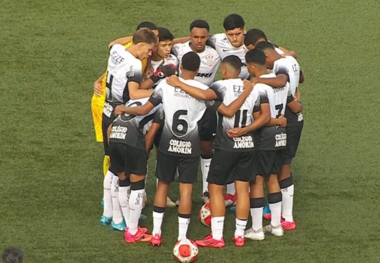 imagem da materia: Corinthians vence o Rio Branco-AC e garante classificação