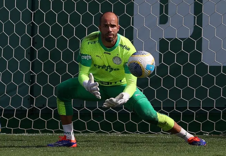 imagem da materia: Palmeiras renova contrato de Marcelo Lomba