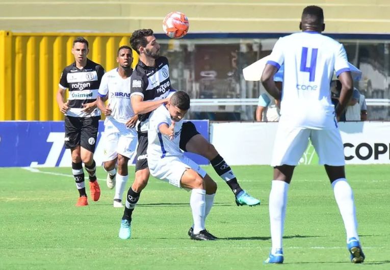 imagem da materia: Santo André leva vantagem em retrospecto contra o XV