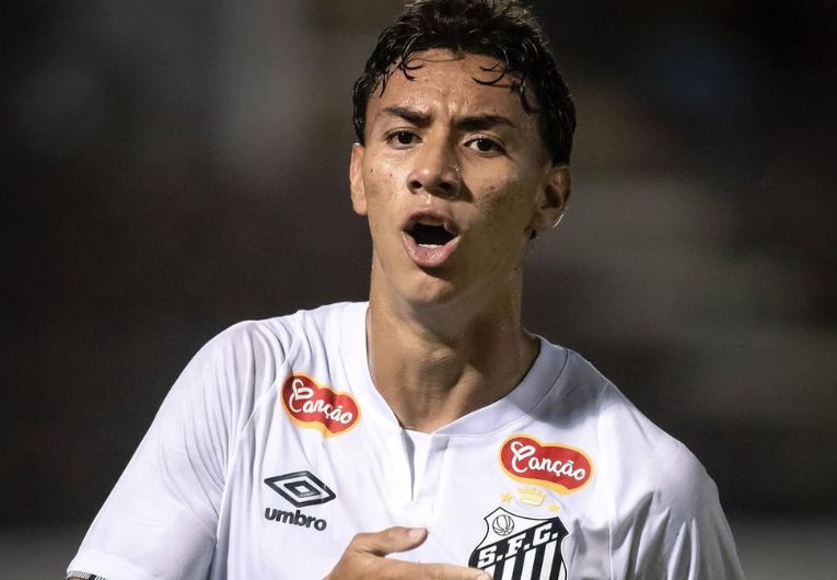 imagem da materia: Santos vence o Tirol pela vantagem mínima