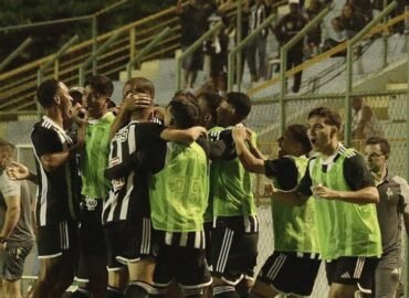 Botafogo-SP para em goleiro do Atlético-MG e é eliminado