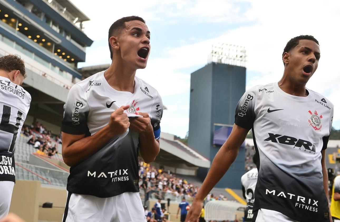 imagem da materia: Corinthians vence Grêmio e está na final da Copinha 2025