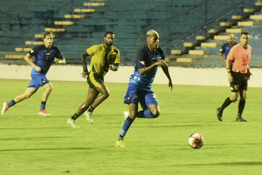 imagem da materia: São José encerra jogos-treino contra o Atlético Joseense