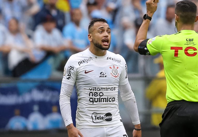 imagem da materia: Corinthians deve ter Maycon emprestado por mais um ano