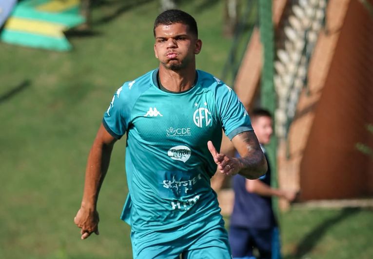 imagem da materia: Sarará mira estreia e comenta adaptação ao Guarani