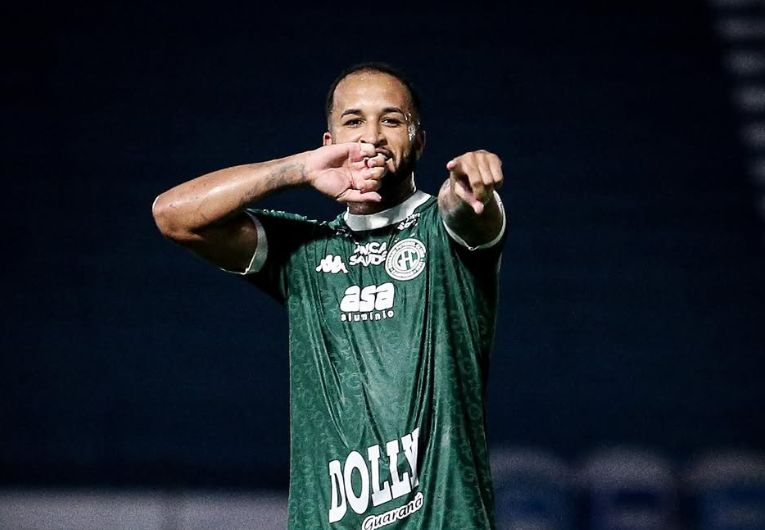 imagem da materia: Geovane celebra sequência e gols pelo Guarani