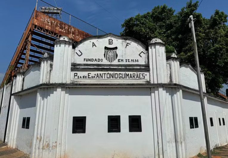 imagem da materia: Estádio Antônio Guimarães pode ser tombado