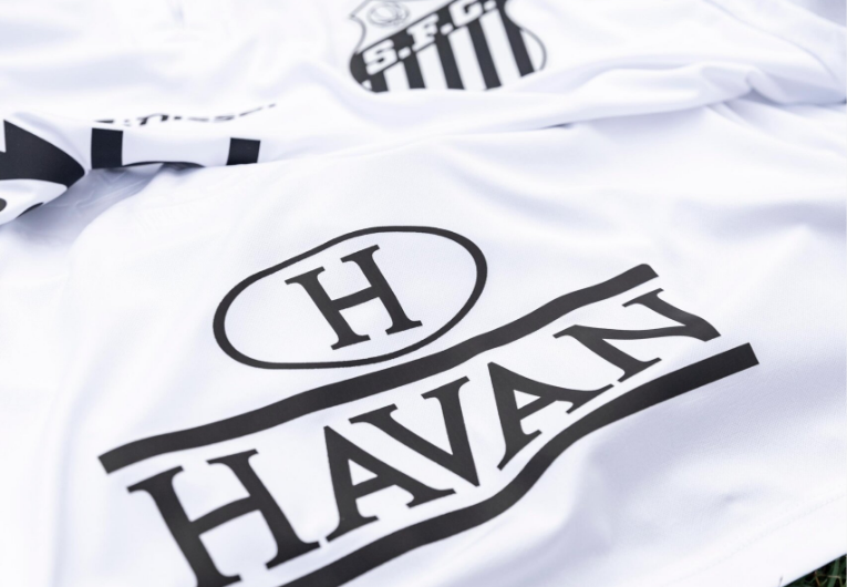 imagem da materia: Santos anuncia dois novos patrocínios para o uniforme