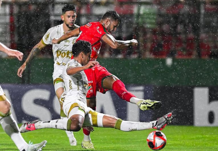 imagem da materia: Velo Clube tem confrontos diretos na reta final do Paulistão