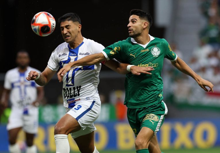 imagem da materia: Palmeiras tropeça em Brasília e se complica no Paulista