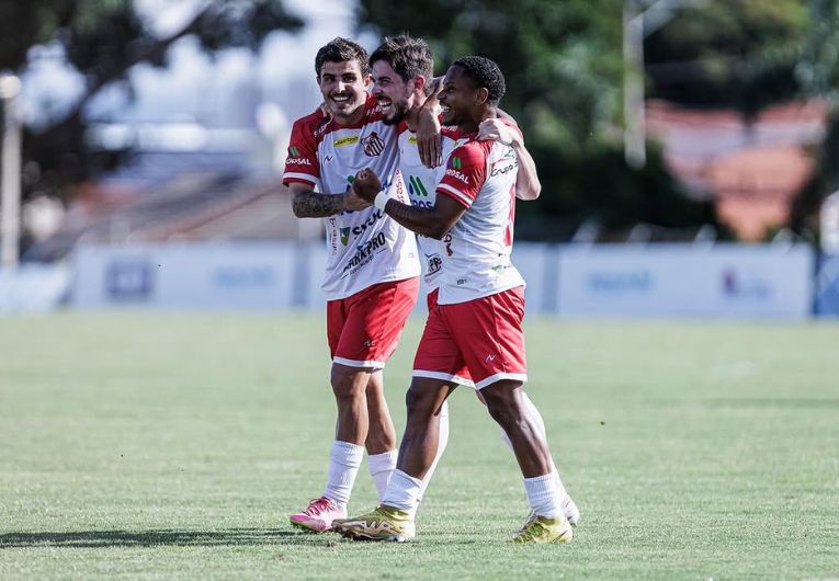 imagem da materia: Capivariano aplica uma das maiores goleadas desta A2