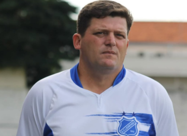 Lemense anuncia saída do técnico Alexandre Torrezan