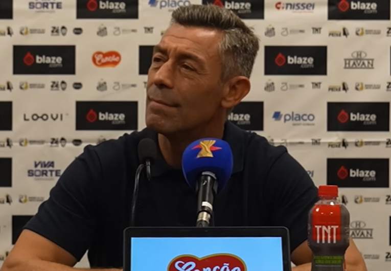 Caixinha vê melhor jogo do Santos, mas lamenta erros