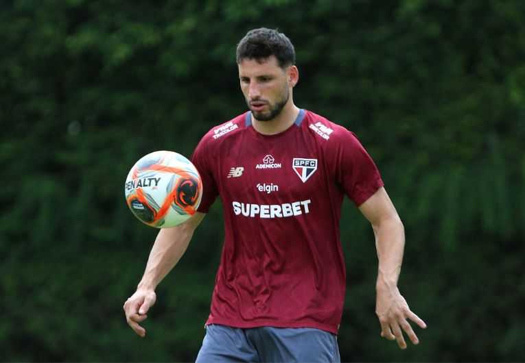 imagem da materia: São Paulo finaliza preparação para enfrentar o São Bernardo