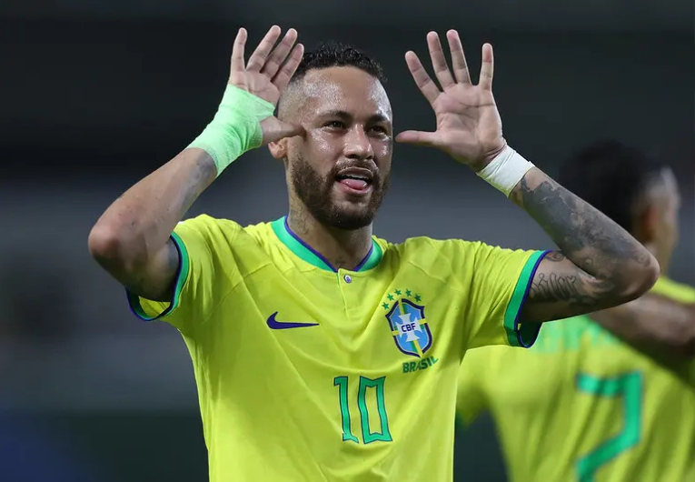 Neymar aparece na lista de pré-convocados da Seleção