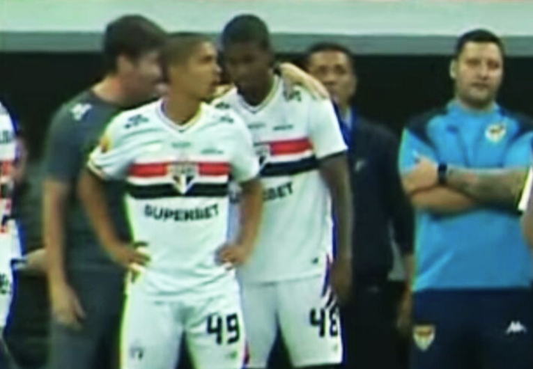 imagem da materia: Dupla da Copinha atuou por 22 minutos em empate do São Paulo