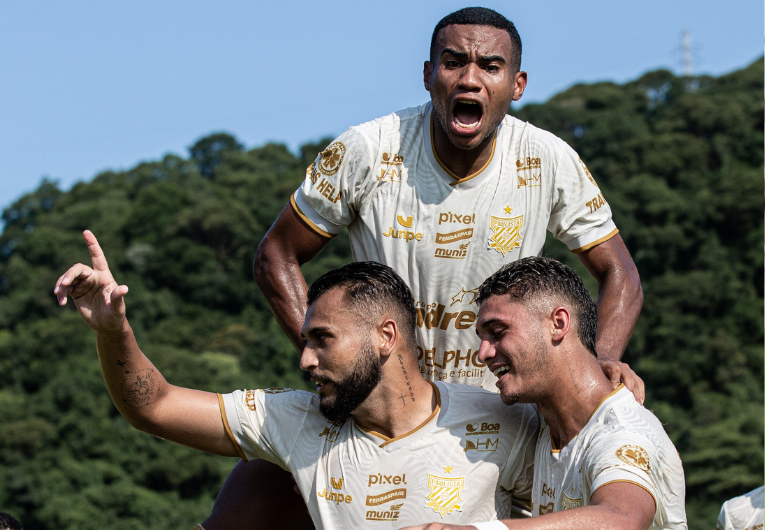 imagem da materia: Paulista vence o Jabaquara e chega à 10 vitórias seguidas