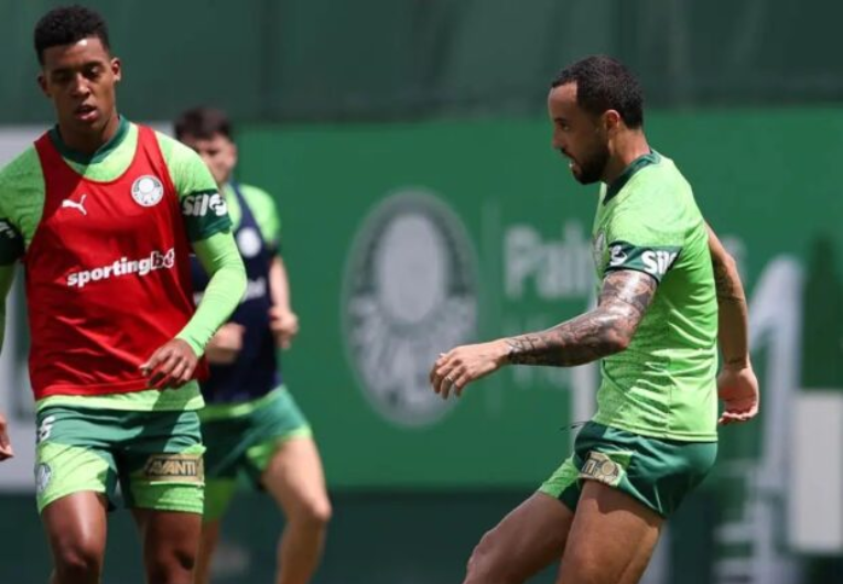 imagem da materia: Felipe Anderson avança em tratamento e treina com o elenco