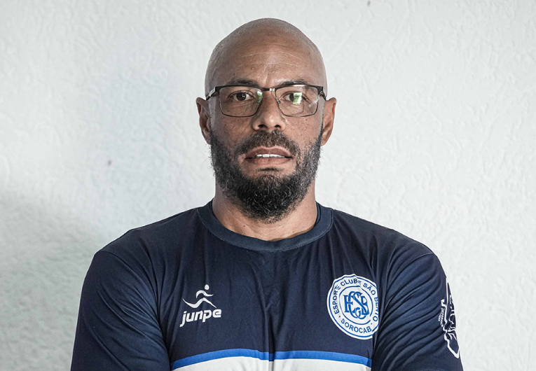 imagem da materia: Fábio Carneiro projeta duelo contra Ferroviária