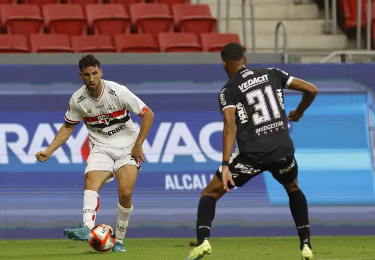 imagem da materia: Calleri critica desempenho do São Paulo após novo tropeço