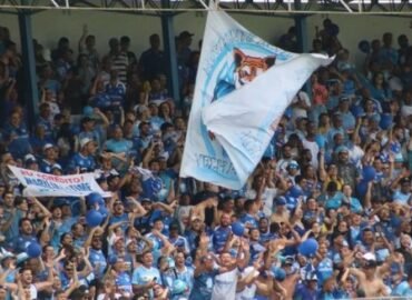 Torcida empurra o MAC na liderança da A3