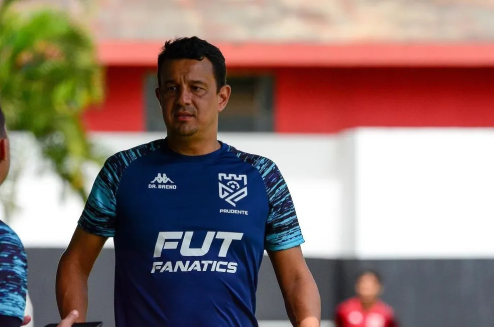 imagem da materia: Médico do Grêmio Prudente atualiza situação de jogadores
