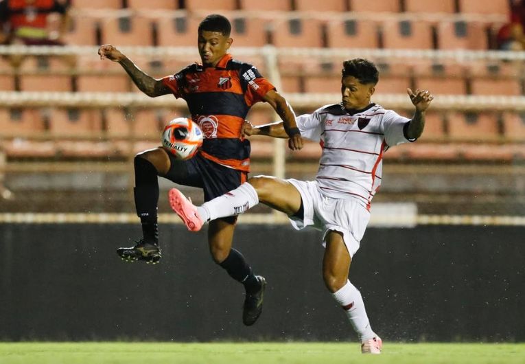 imagem da materia: Oeste deixa o G-8 do Paulistão A2