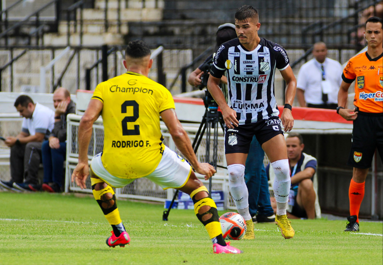 imagem da materia: Líder: São Bernardo vence a Inter de Limeira no Limeirão.