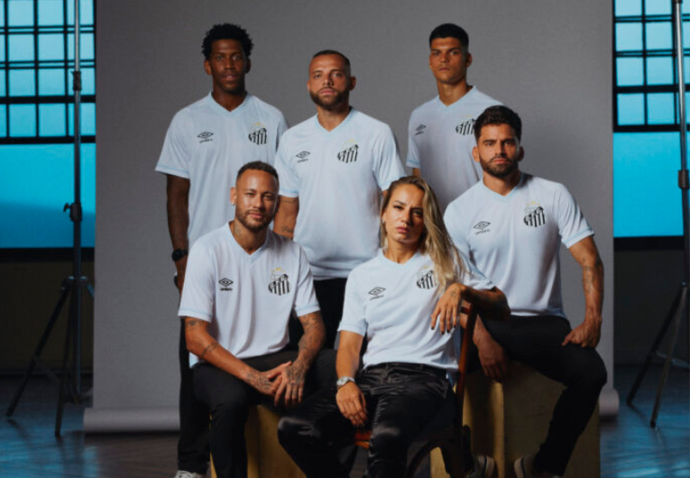 Santos apresenta novo uniforme 1 para a temporada de 2025