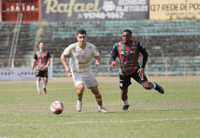 imagem da materia: Taquaritinga e Paulista não saem do zero pela Série A4