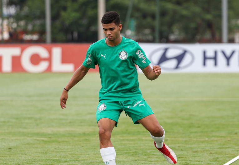 Arthur projeta jogo difícil na semifinal da Libertadores Sub-20