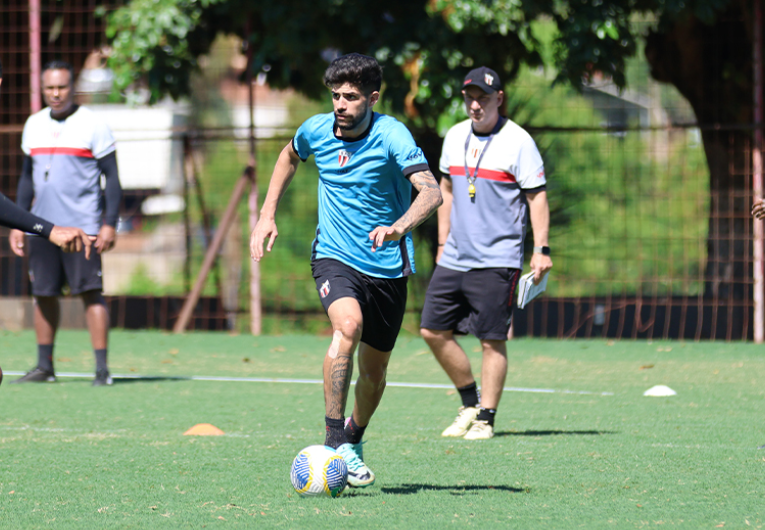 imagem da materia: Matheus Régis promete garra e foco no Botafogo-SP