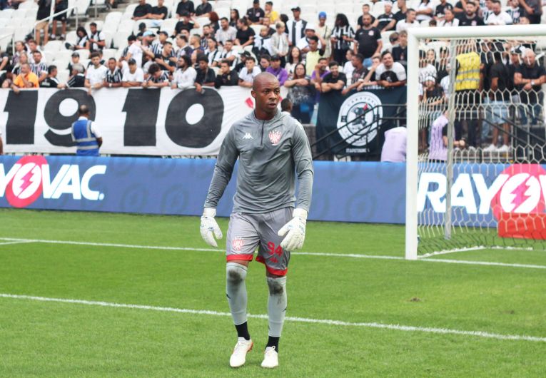 imagem da materia: Noroeste renova com o goleiro Jeferson Romário