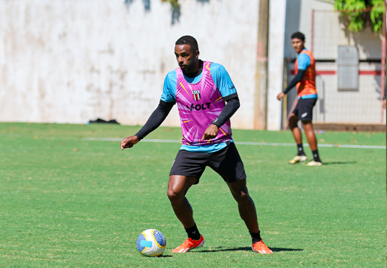 imagem da materia: Wesley Dias elogia Zanardi e exalta elenco do Botafogo-SP