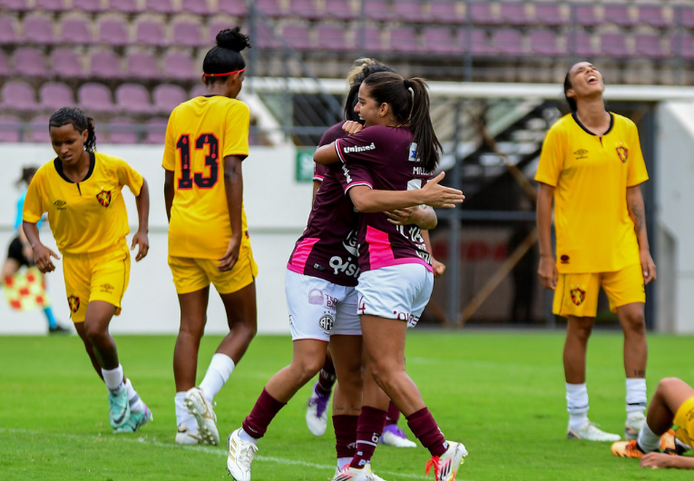 imagem da materia: Ferroviária goleia o Sport na estreia do Brasileiro Feminino