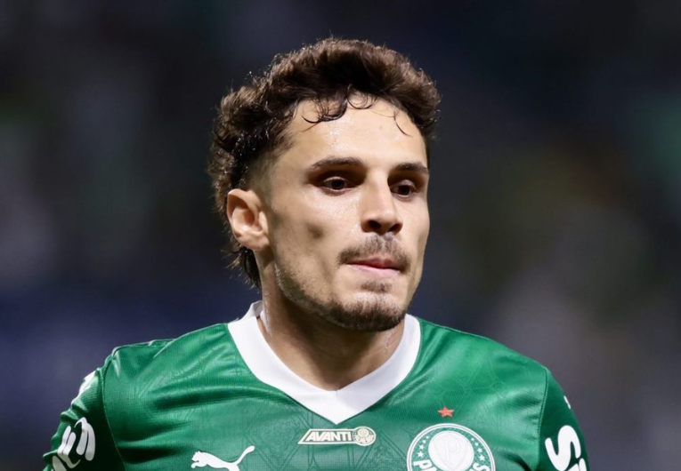imagem da materia: Futuro indefinido: Raphael Veiga pode deixar o Palmeiras