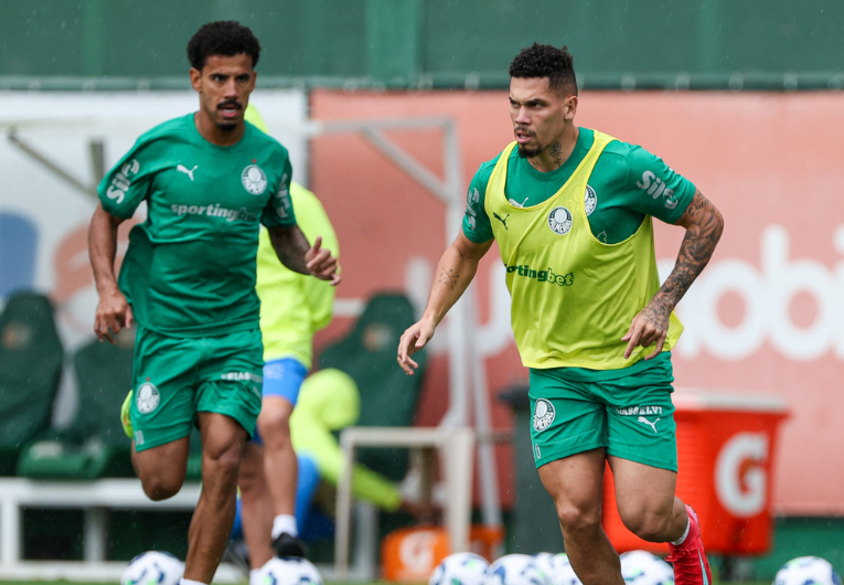 imagem da materia: Paulinho avança na recuperação e se aproxima da estreia