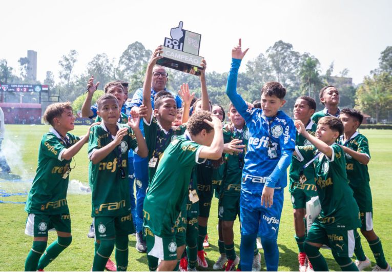 imagem da materia: Palmeiras conquista a Copa Buh nas categorias Sub-10 e Sub-14
