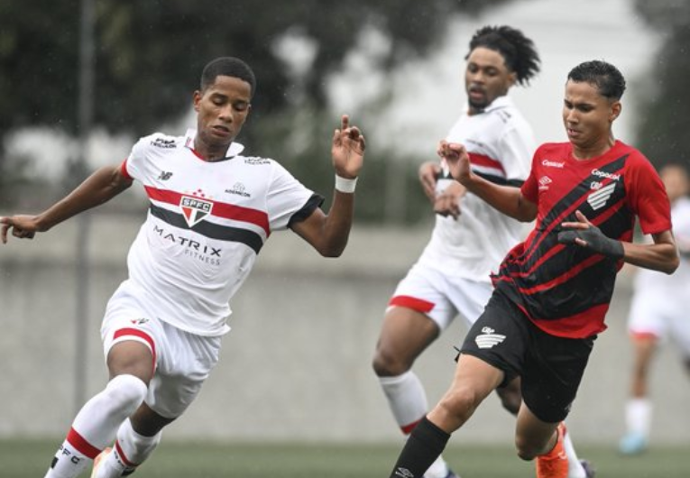imagem da materia: São Paulo terá decisão na Copa do Brasil Sub-17 nesta terça