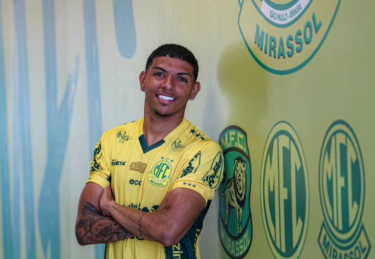 imagem da materia: Maceió é oficialmente apresentado pelo Mirassol para Série A