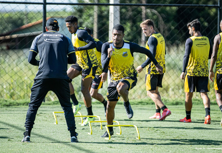 imagem da materia: Léo Natel fala sobre importância do amistoso contra Botafogo