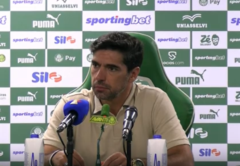 imagem da materia: Abel Ferreira analisa derrota do Palmeiras e aponta falhas