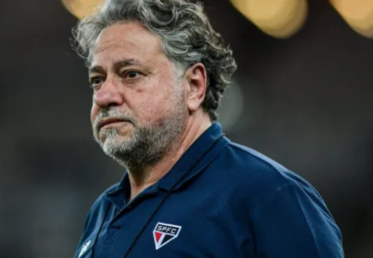 imagem da materia: SPFC adota postura conservadora na janela de transferências