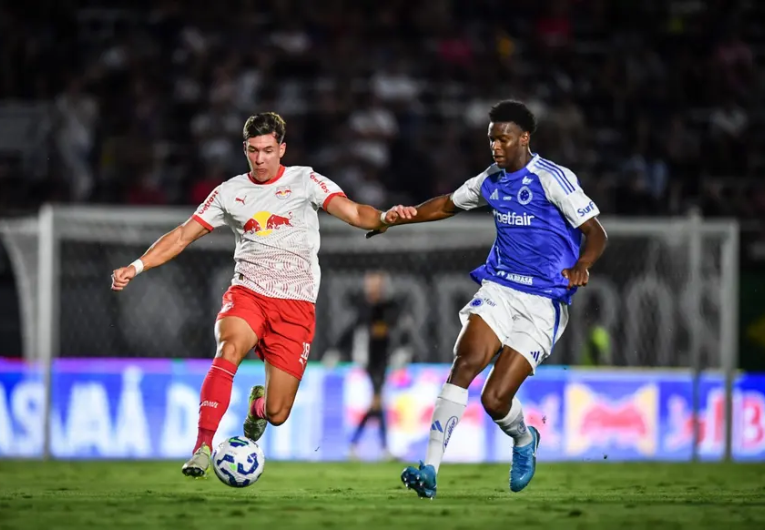 imagem da materia: Bragantino e Cruzeiro fazem jogo amistoso e ficam no empate