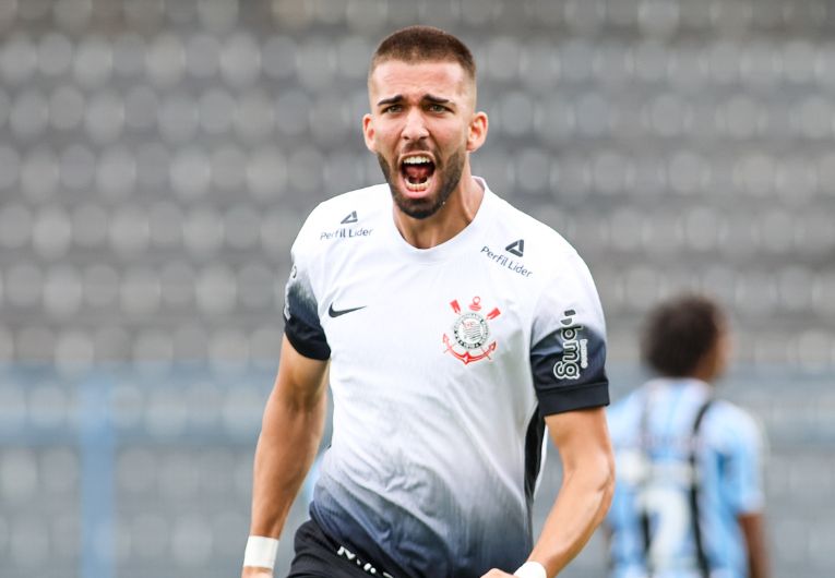 imagem da materia: Meia da base comenta primeiro gol pelo Corinthians